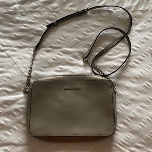 Michael Kors, Gray Crossbody bag, used.